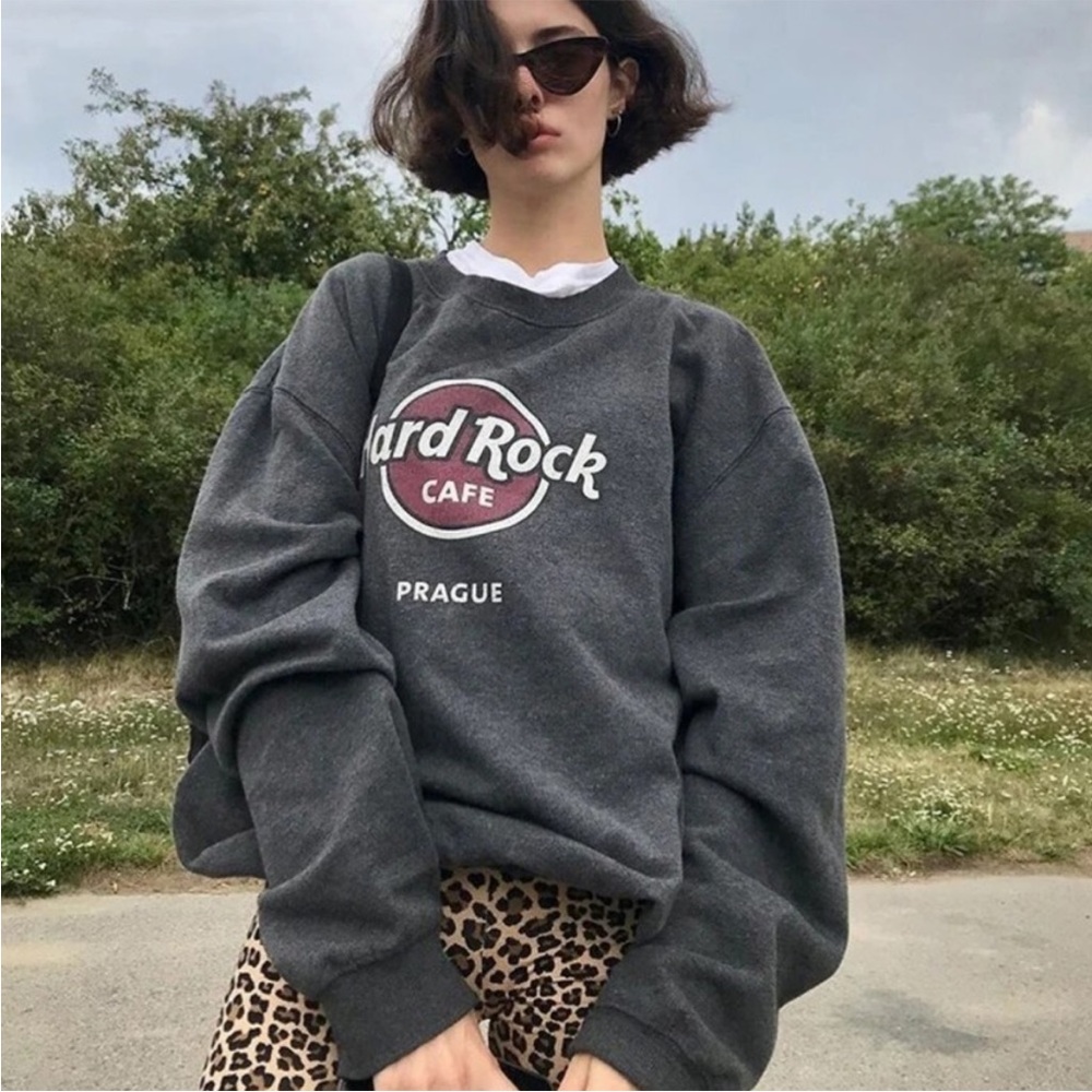 HARD ROCK CAFE SWEATSHIRT